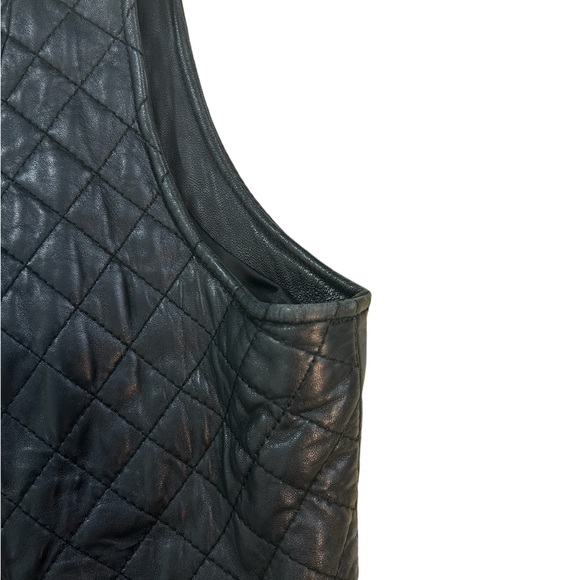 *SOLD* Valerie Steven’s lamb skin leather vest - Picture 7 of 8